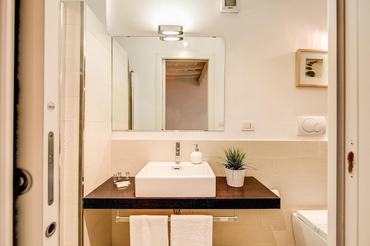Yh Jacuzzi Suite Rome Buitenkant foto